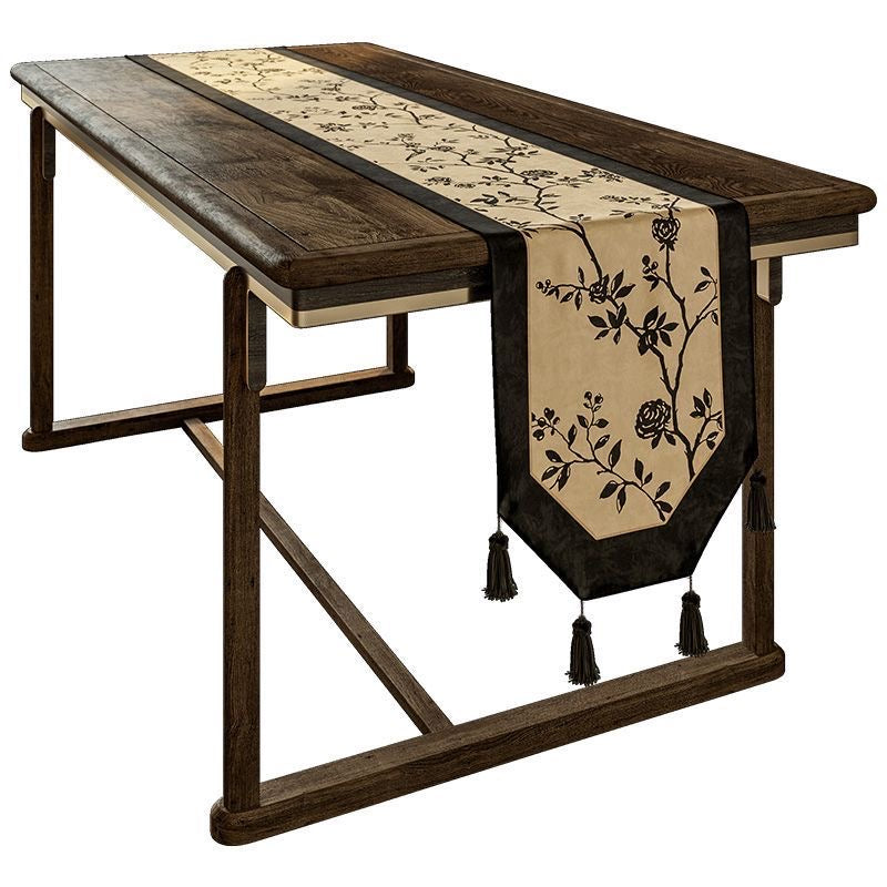 "Estern Silhouettes" Flower Shadow Pattern Table Runner