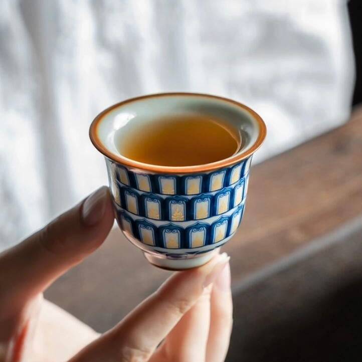 Chinese Dunhuang Buddha Ceramic Tea Cup – Elegant teacup featuring a traditional Dunhuang Buddha design, perfect for tea lovers and collectors.