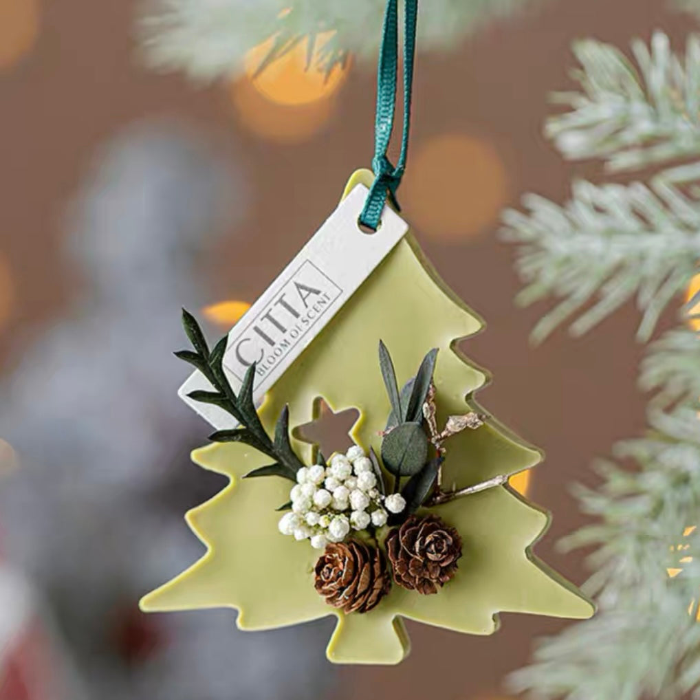 Christmas Tree Wardrobe Pendant Fragrance Set, Festive Scented Decor