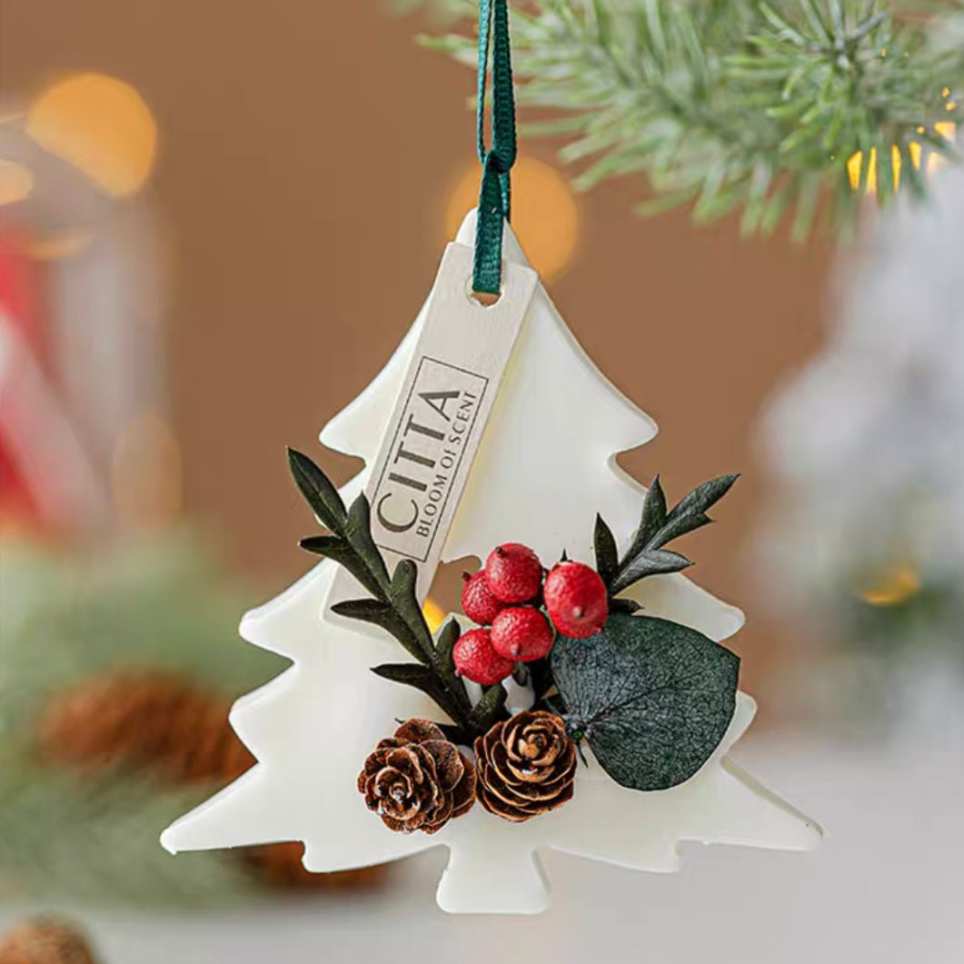Christmas Tree Wardrobe Pendant Fragrance Set, Festive Scented Decor