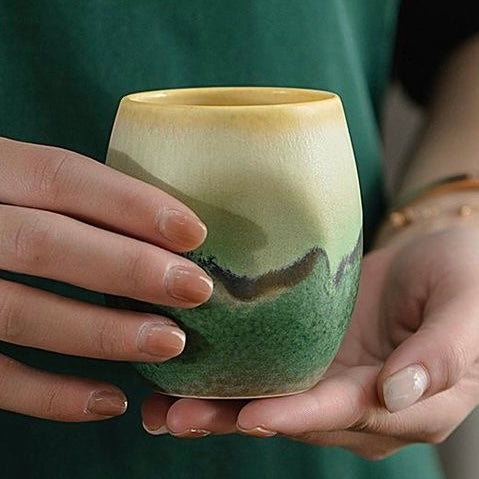 Green Traditional Chinese Ceramic Tea Cup – A beautifully crafted green ceramic tea cup with traditional Chinese design, perfect for tea enthusiasts.