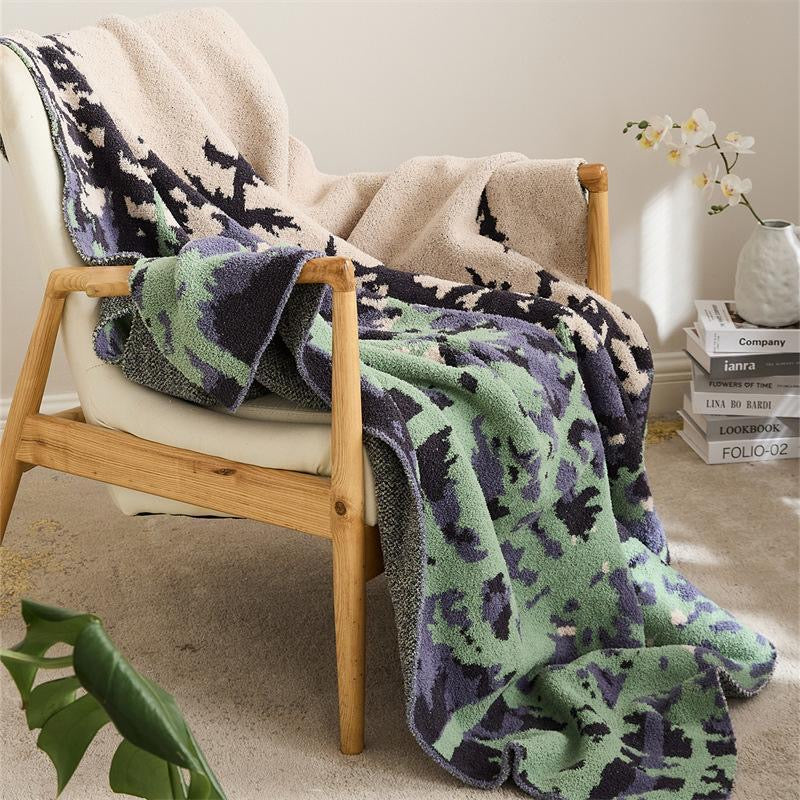 Green Forest Pattern Cotton Home Throw Blanket – A soft cotton throw blanket with a serene green forest design, adding a cozy and nature