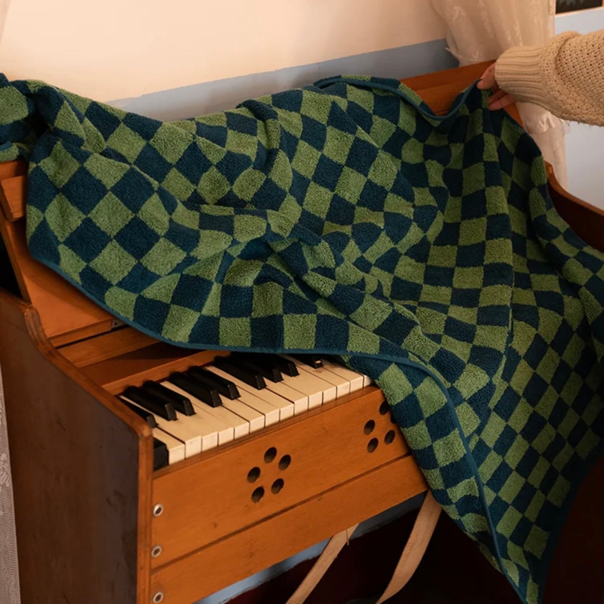 Green and Blue Checkered Cotton Bath Towel, Soft & Absorbent Bathroom Essential