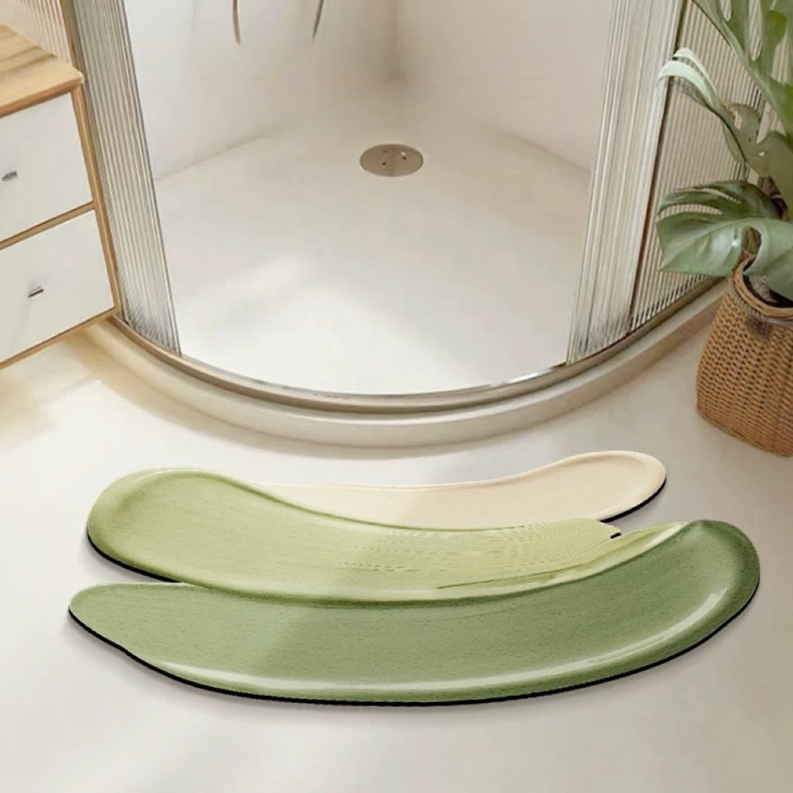 Paintbrush Shaped Diatom Mud Bath Mat, color green