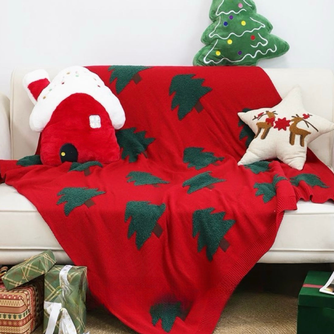 Red & Green Christmas Tree Throw Blanket, Festive Bed Decor