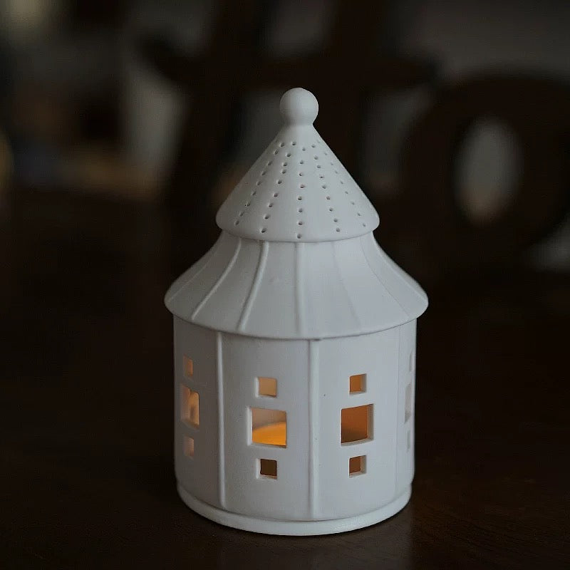 White House-Shaped Candle Holder