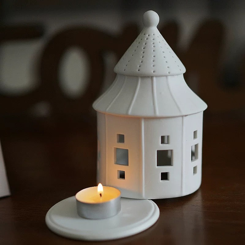 White House-Shaped Candle Holder