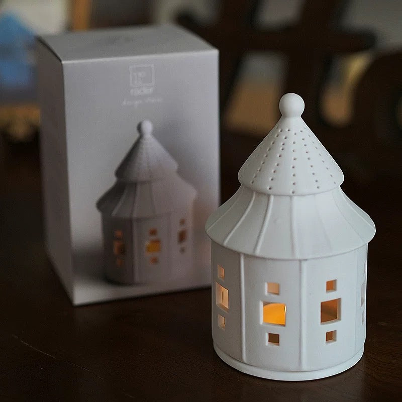 White House-Shaped Candle Holder